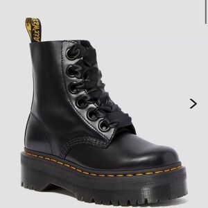 Dr. Martens Molly Boots